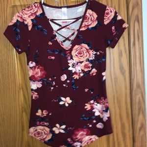 floral cross top XS no boundaries like new